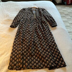 Doen Black and Cream Long Sleeve Dress